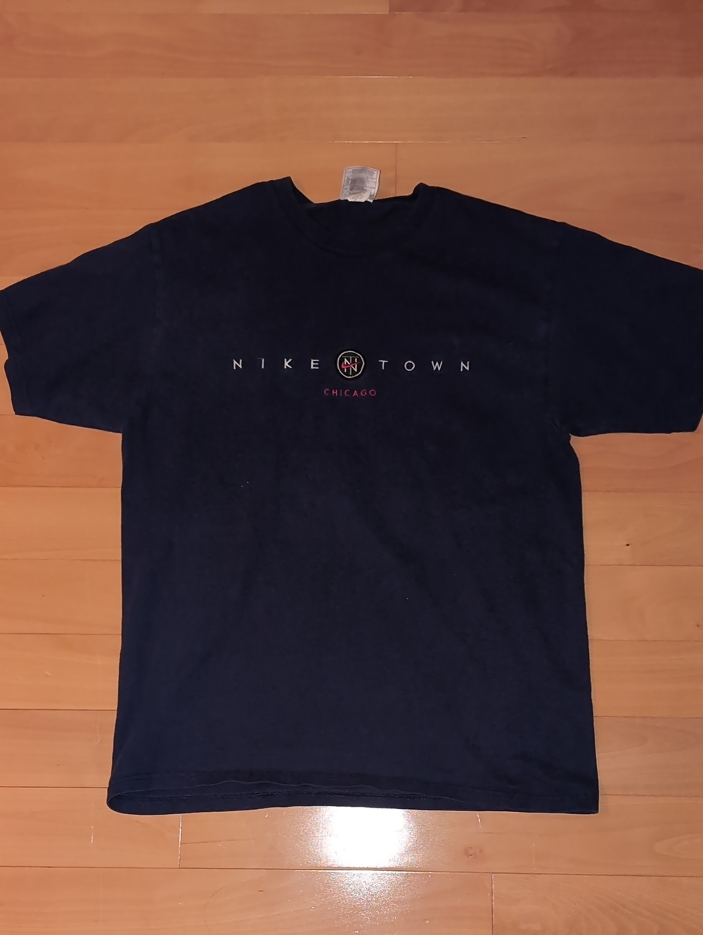 Nike Navy 'Nike Town Chicago' Short Sleeve Tee
